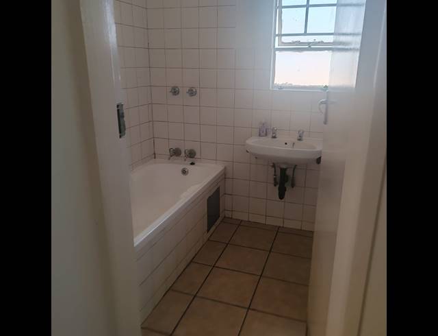 1 BEDROOM DUPLEX TO LET IN DIE HOEWES